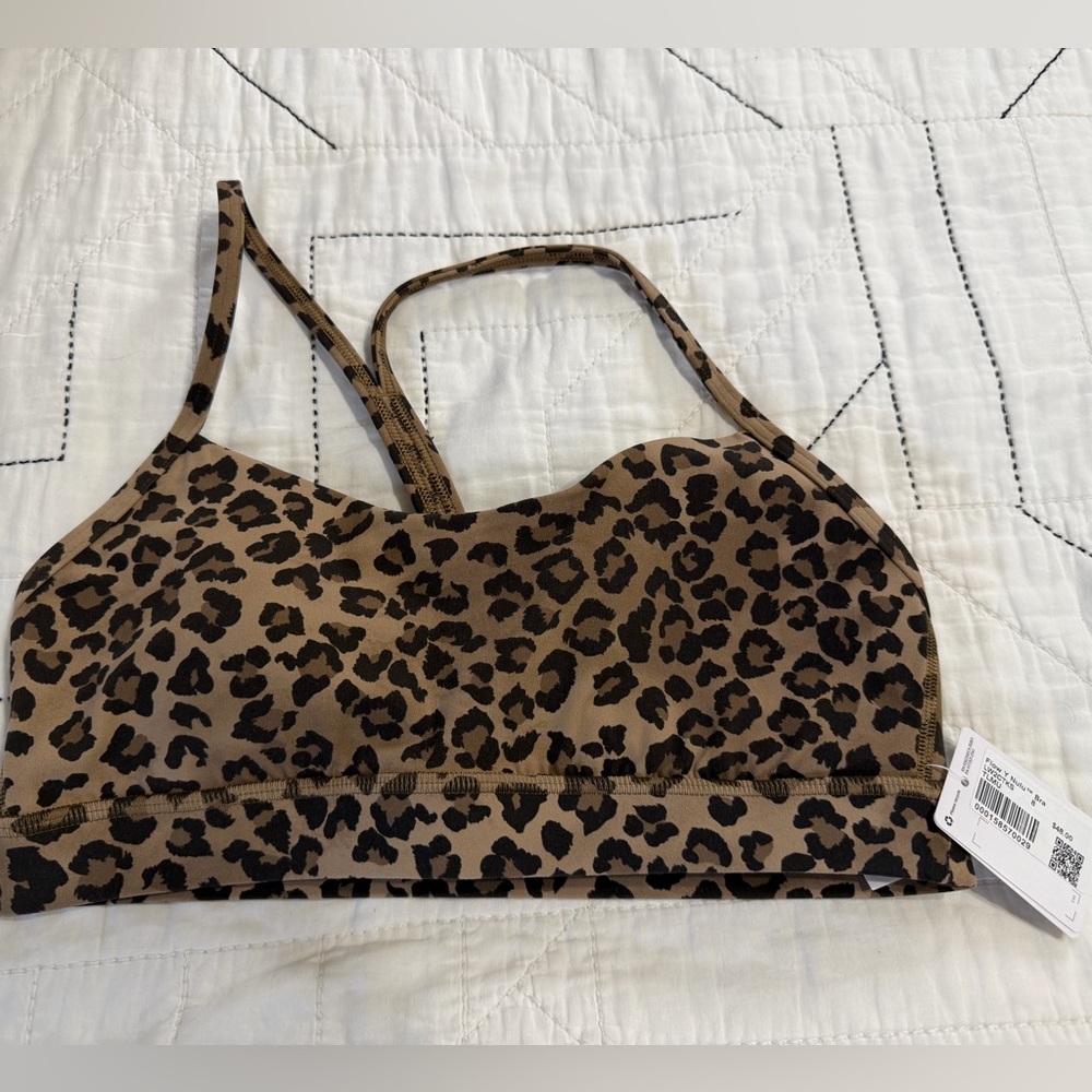 NWT size 8 Lululemon Leopard Print Flow Y Bra